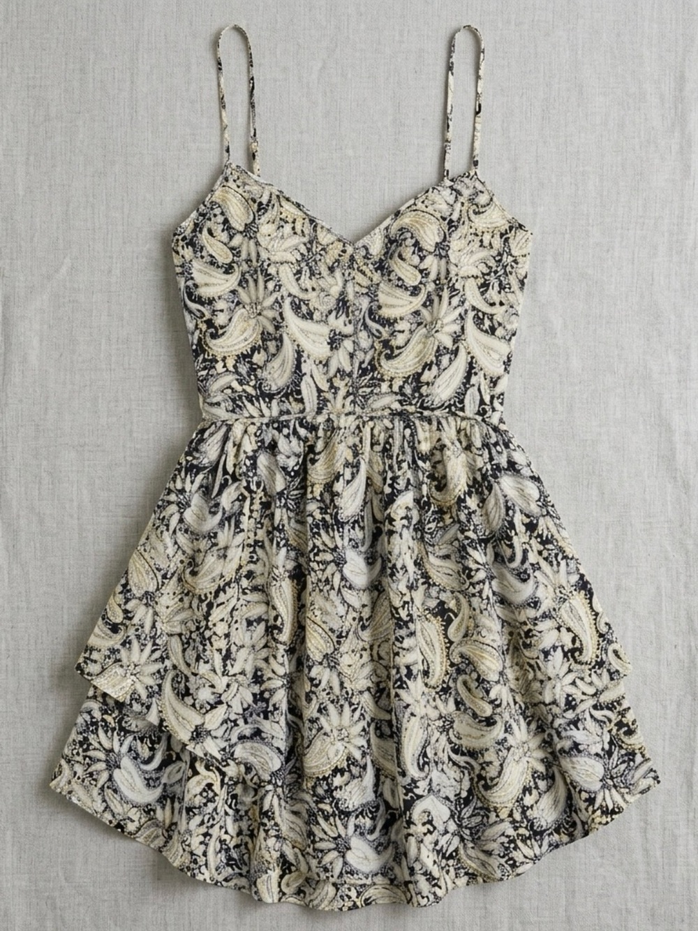 ⭐️2/50$ Billabong Cream & Black Paisley Spaghetti-Strap Mini Dress